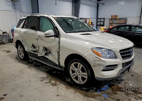 2013 Mercedes-Benz Ml 350 4Matic z USA, uszkodzony, nr VIN 4JGDA5HB4DA230881